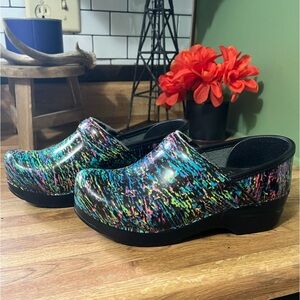 Dansko clogs size 36 or womens 6. Nursing clogs